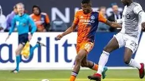 侯佩岑力挺昆凌，点赞博文展现大气风范